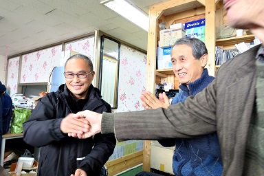 12．21平沢双竜自動車高空座り込み場連帯訪問・その3